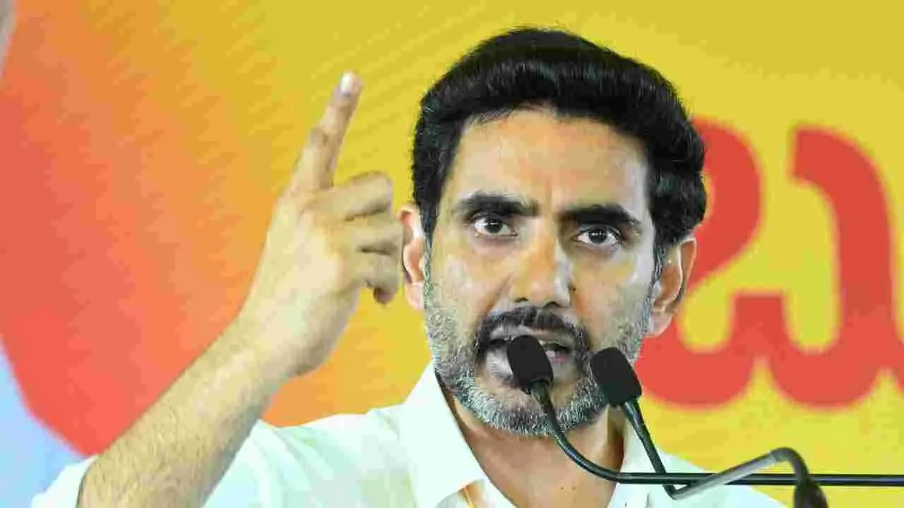 టీచర్లపై దాడి ఆపండి: మంత్రి లోకేశ్ అల్టిమేటం! టీచర్లపై దాడి ఆపండి: మంత్రి లోకేశ్ అల్టిమేటం!